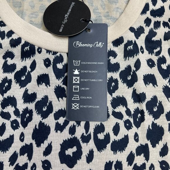 Animal print knit sleeveless separate - Picture 3 of 8